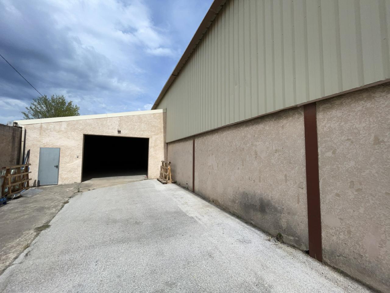 Local d'activité Flassans-sur-Issole 870m² Location local d'activité Flassans-sur-Issole Var OLACT2315412 7